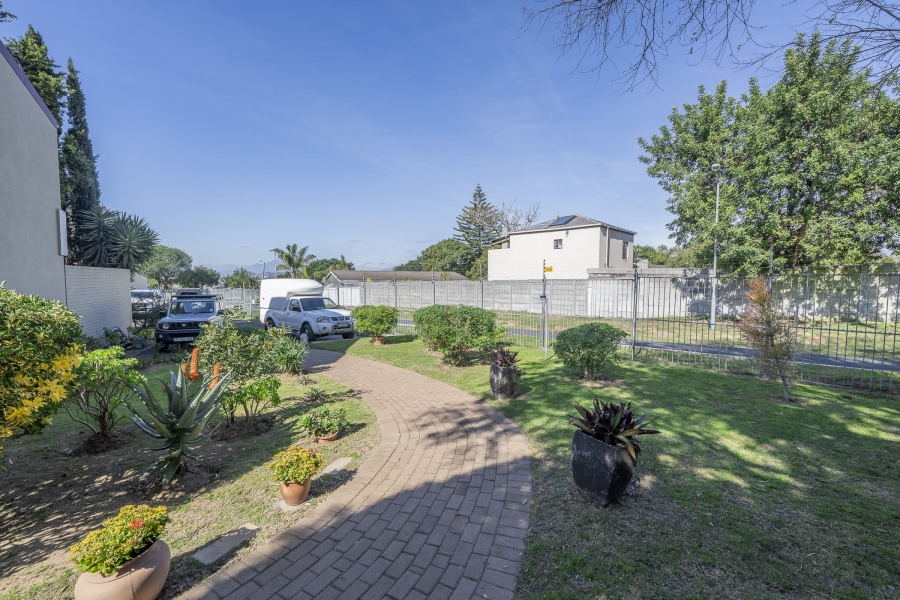 3 Bedroom Property for Sale in La Rochelle Western Cape